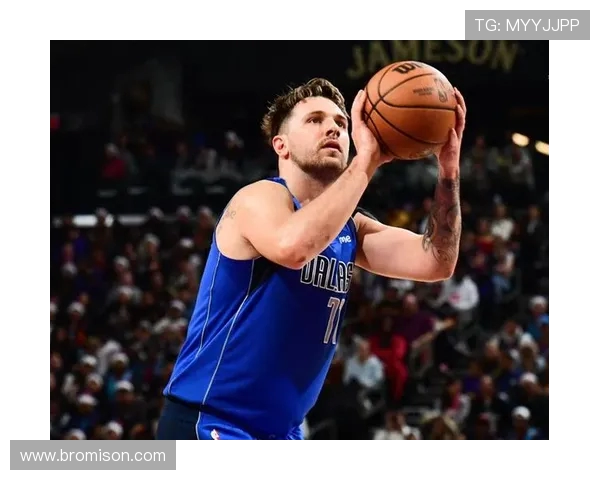 东契奇狂砍73分刷新现役得分纪录独行侠力克太阳终结对手11连胜