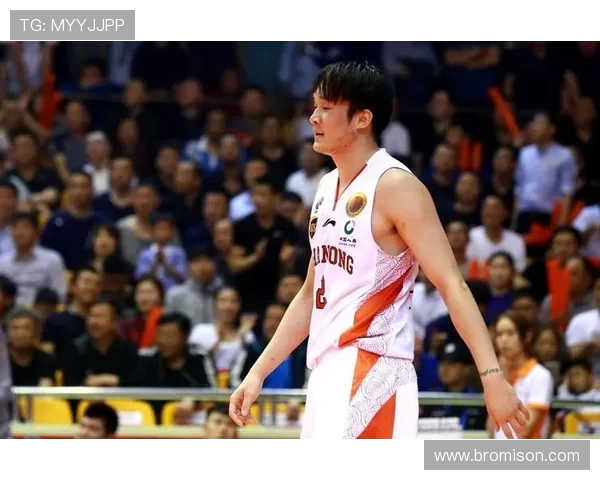 任骏飞领衔新一季篮球盛宴展现个人风采与团队协作的完美结合