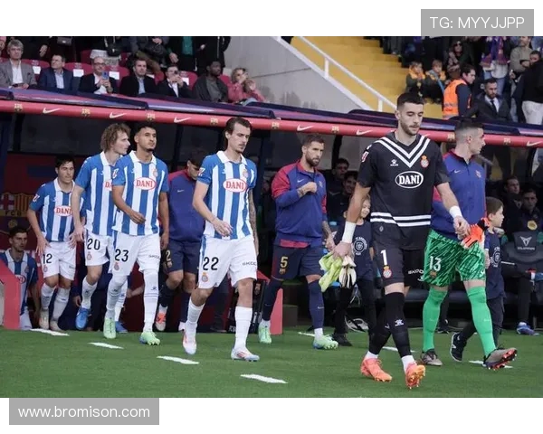 西班牙与澳大利亚全场精彩对决回顾及赛后分析