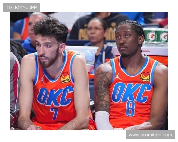 雷霆与老鹰交锋回顾:精彩瞬间与球员表现分析 雷霆与老鹰交锋回顾:精彩瞬间与球员表现分析