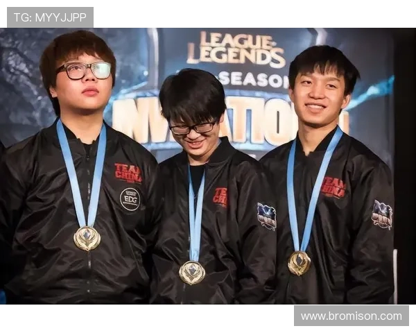 CSGO战术解析IG战队中路突破体系的成功秘诀与实战应用