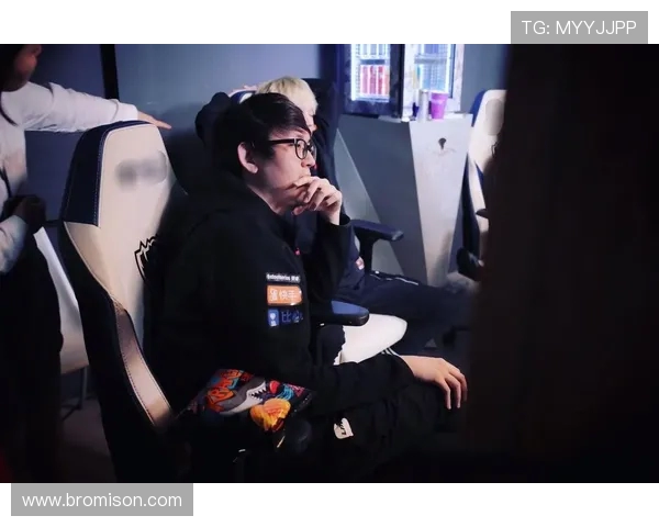 FPX战队在青年赛积分榜上以78分稳居第一位置展现强劲实力